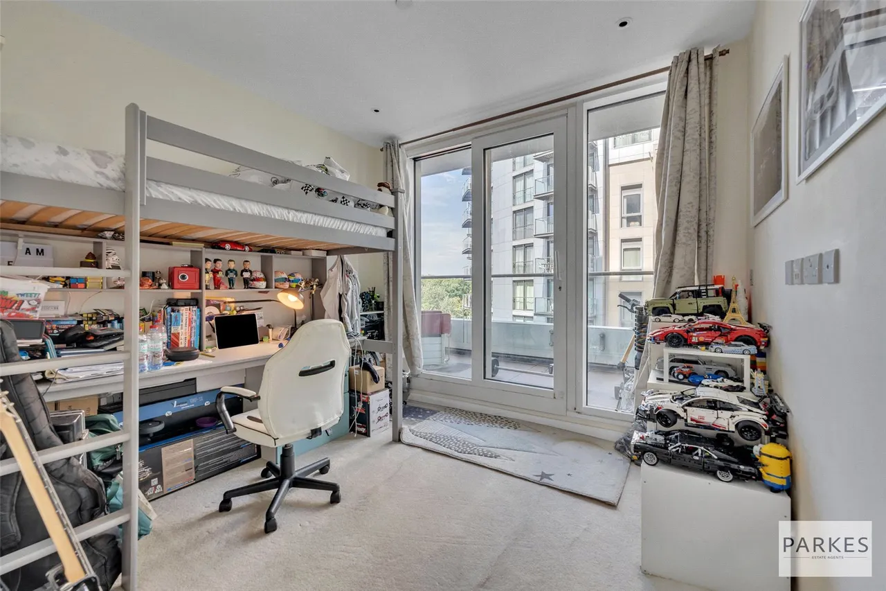 Sopwith Way, London, SW11 8NS, photo 9