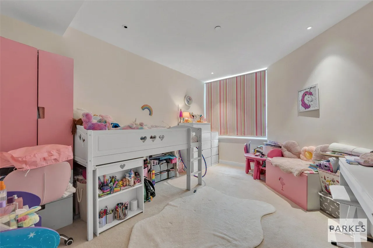 Sopwith Way, London, SW11 8NS, photo 8