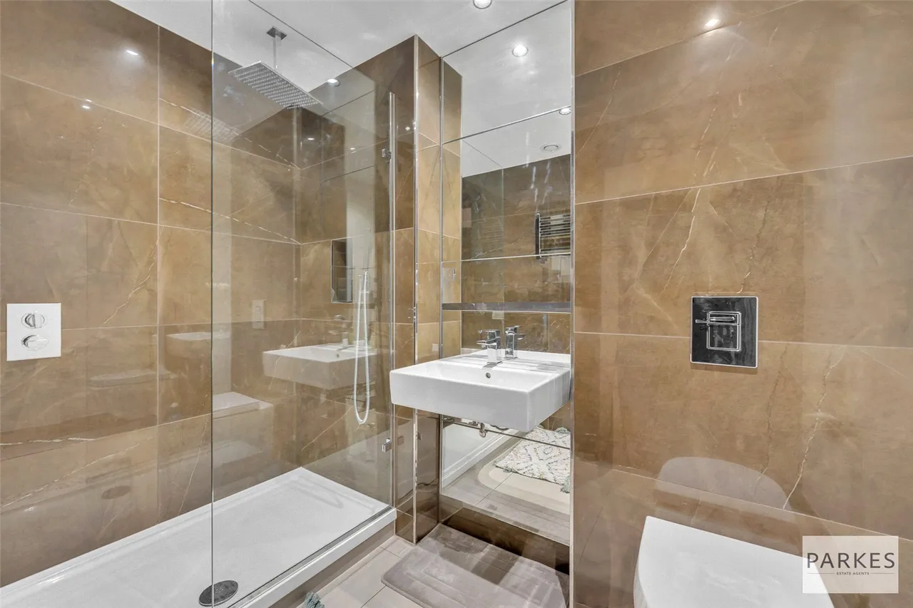 Sopwith Way, London, SW11 8NS, photo 10