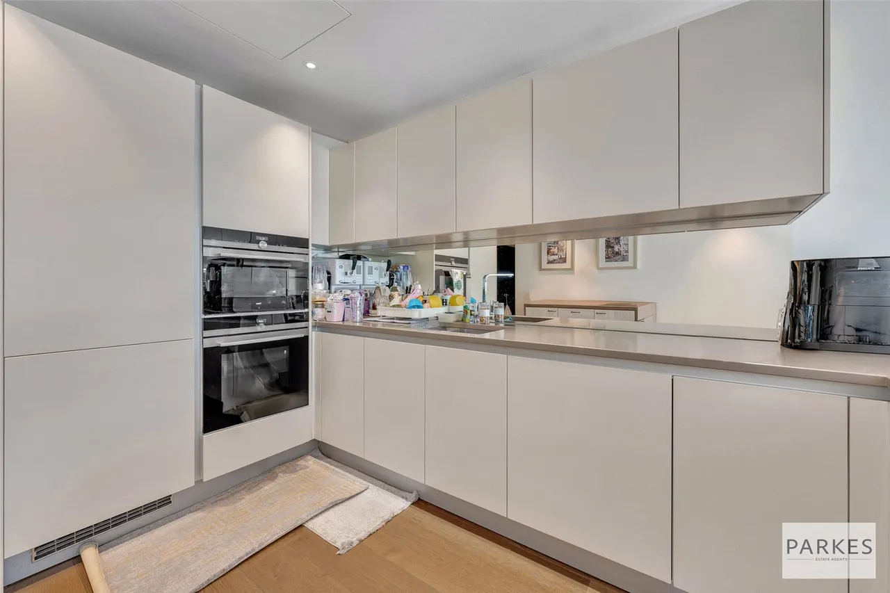 Sopwith Way, London, SW11 8NS, photo 2