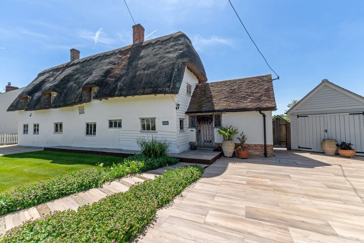 5 bed house for sale, Brooms, Langley Lower Green, CB11