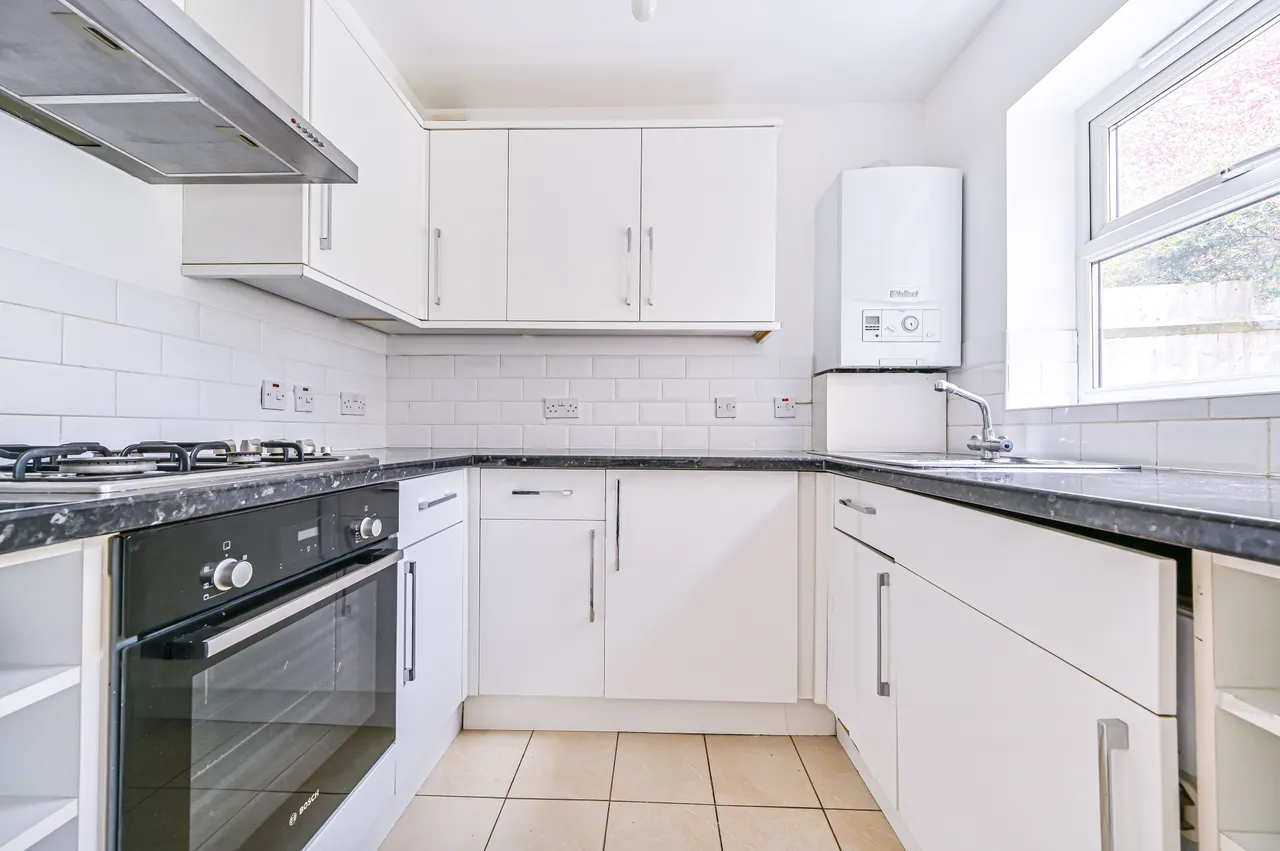 Flat 1, 1b Montrell Road, London, photo 7