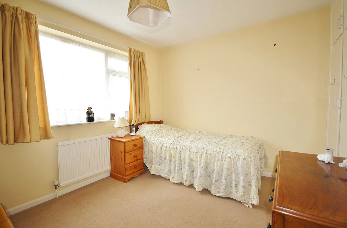 Marlborough Crescent, Long Hanborough, photo 10