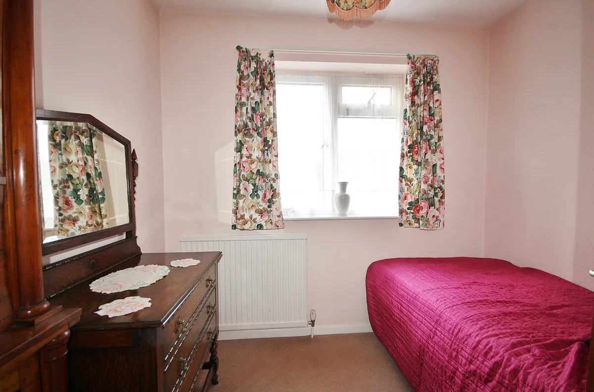 Marlborough Crescent, Long Hanborough, photo 12
