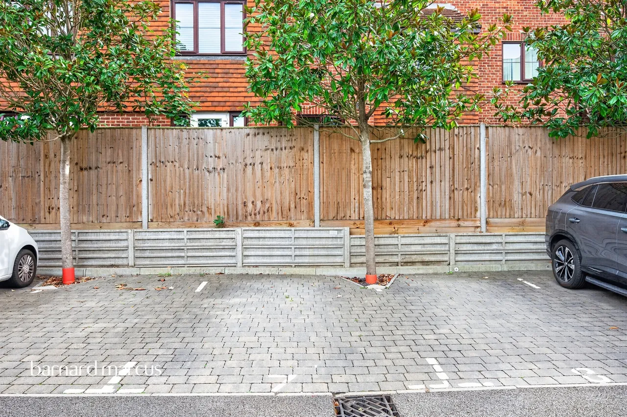 East Street, Epsom, KT17, photo 12
