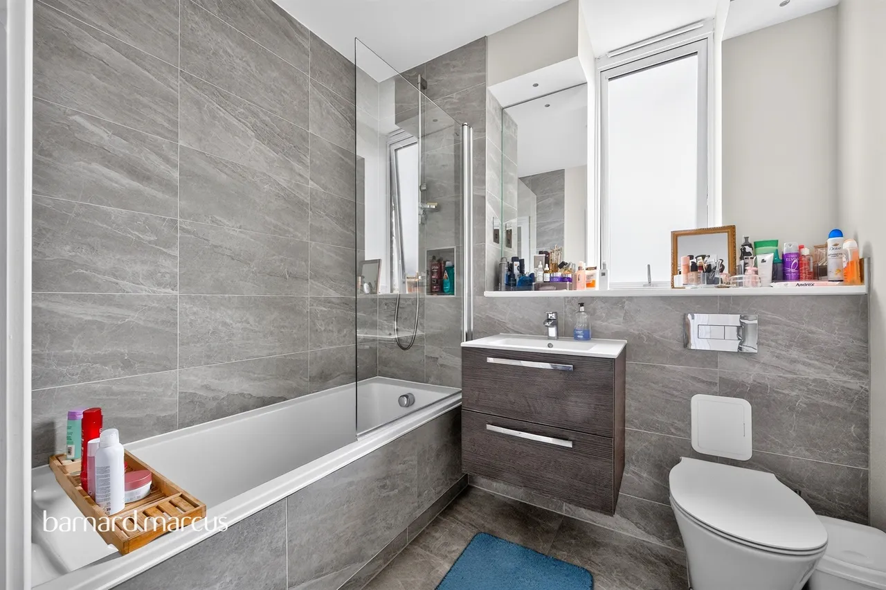 East Street, Epsom, KT17, photo 10
