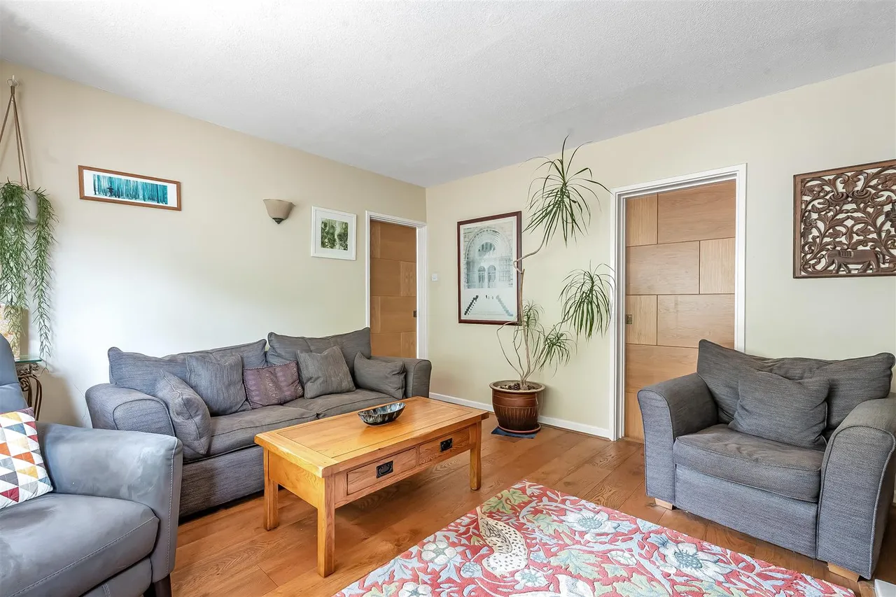 Swanns Meadow, Great Bookham, KT23, photo 3