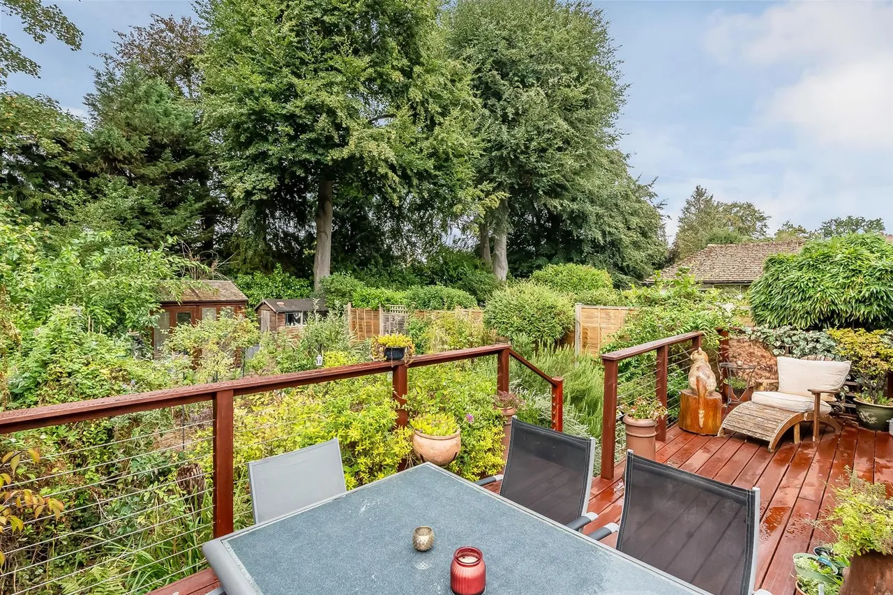 Swanns Meadow, Great Bookham, KT23, photo 13