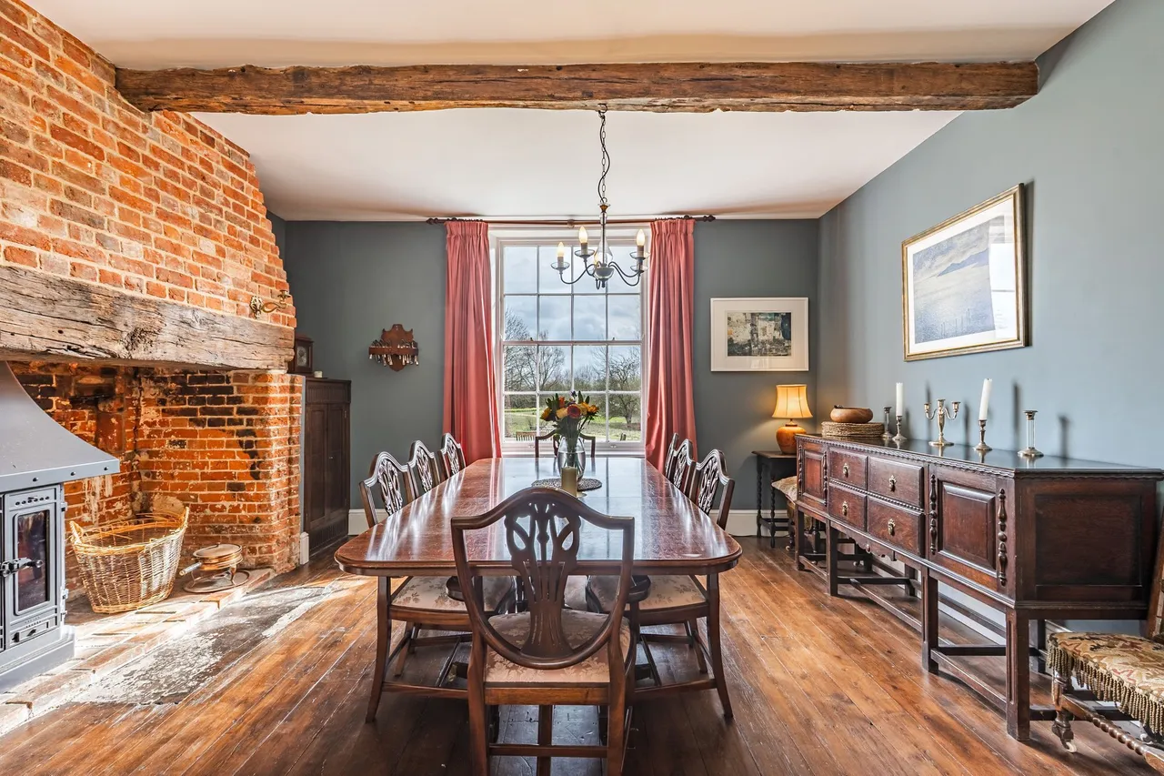5 bed house for sale, Historic Country House Near Aslacton