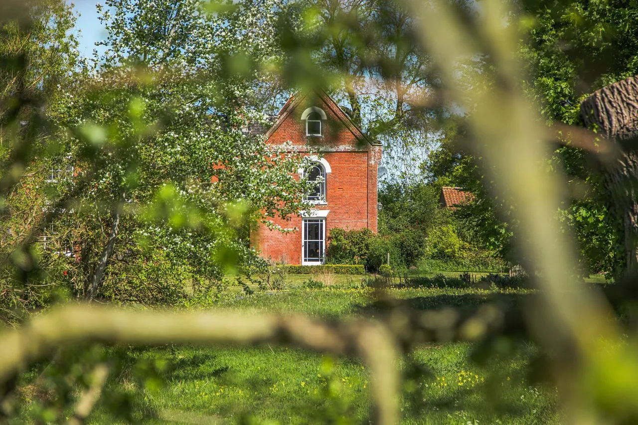 Historic Country House Near Aslacton, photo 21