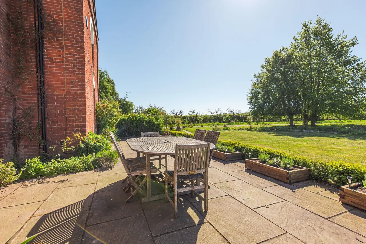 Historic Country House Near Aslacton, photo 19