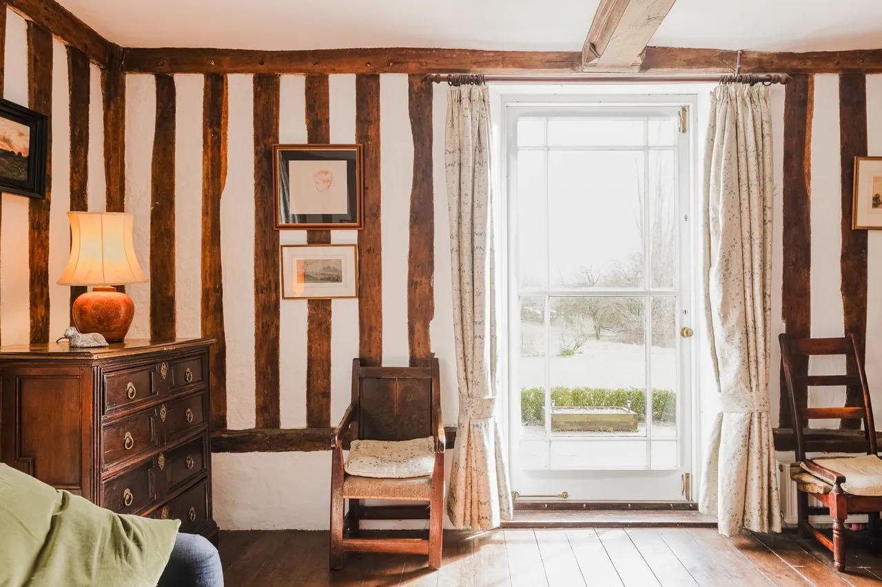 Historic Country House Near Aslacton, photo 13