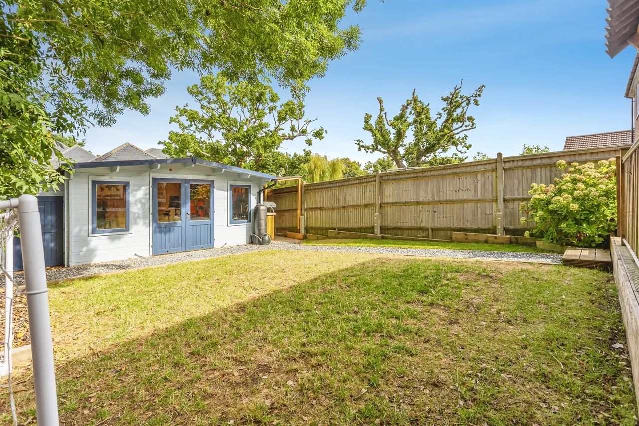 Walnut Close, Burgess Hill, photo 11