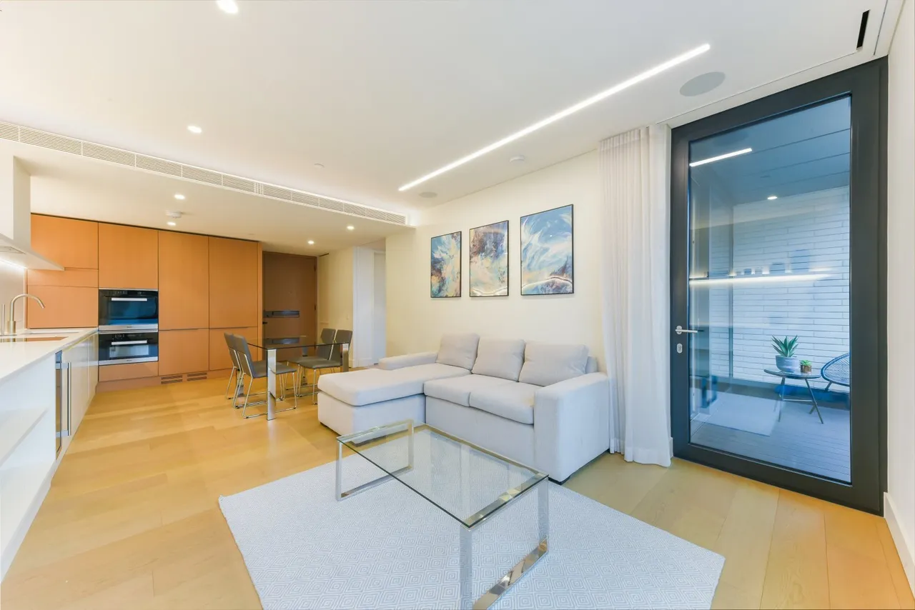 Rathbone Place, London, W1T, photo 5