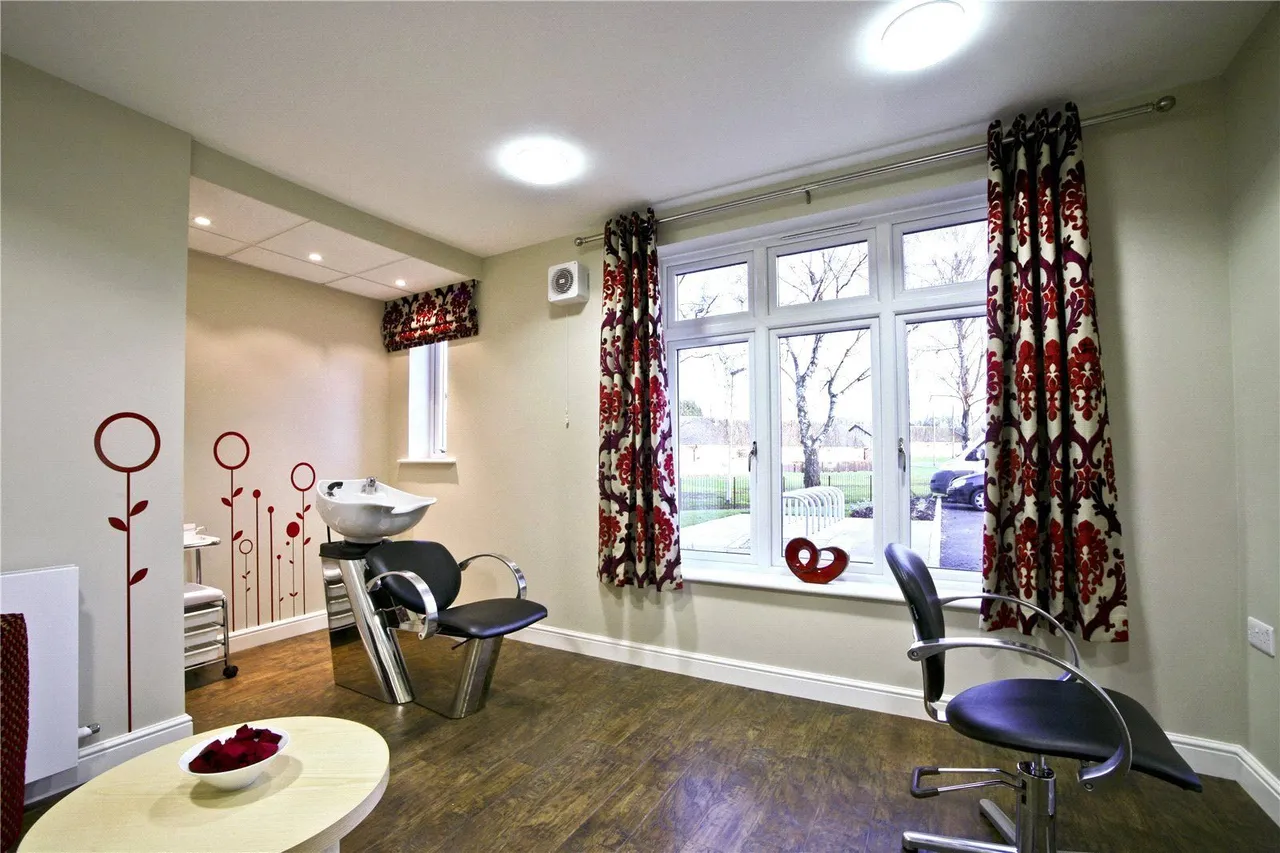 Shakespeare Road, Guiseley, LS20, photo 13