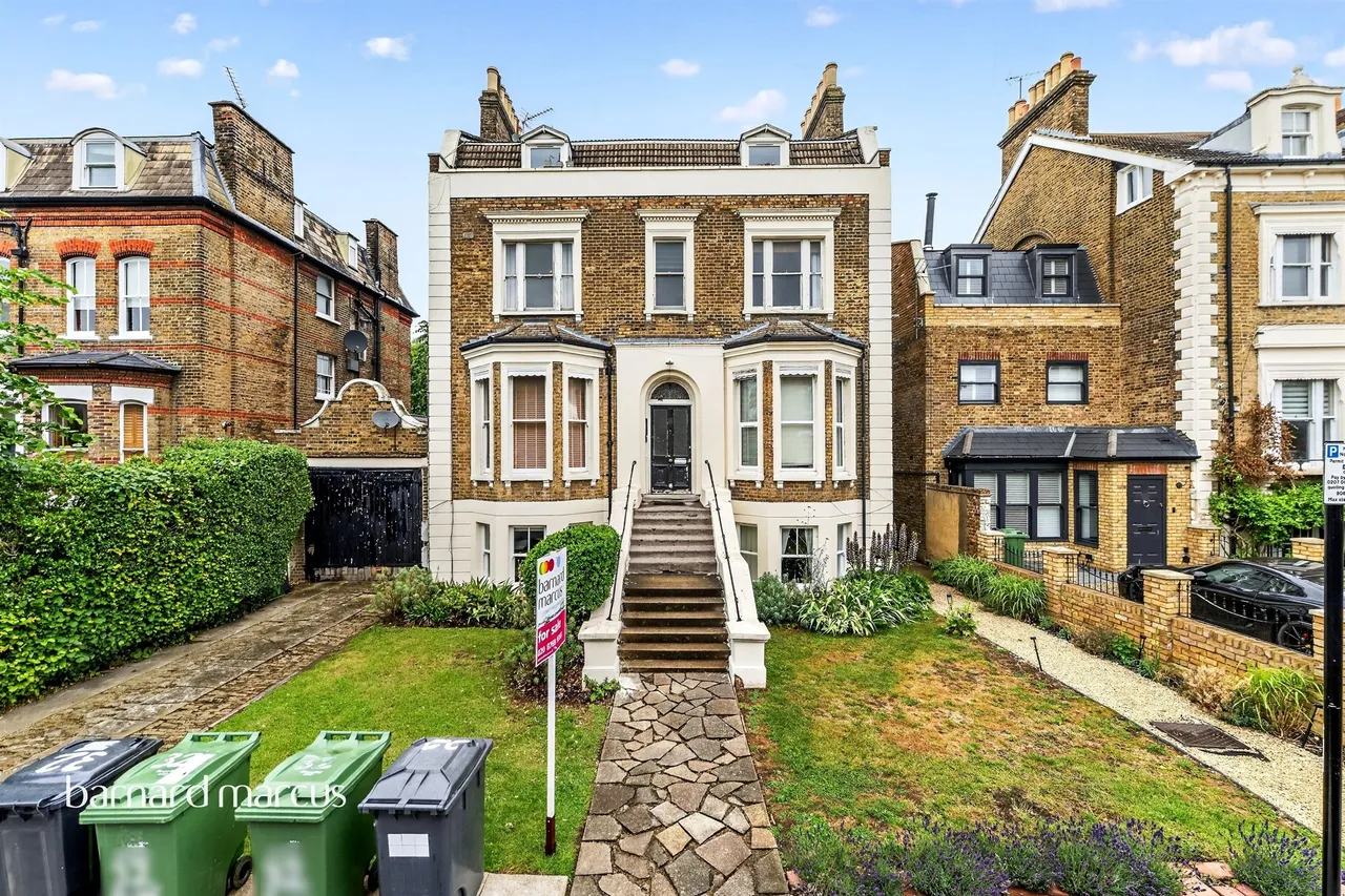 1 bed flat for sale — Mount Ephraim Road, London