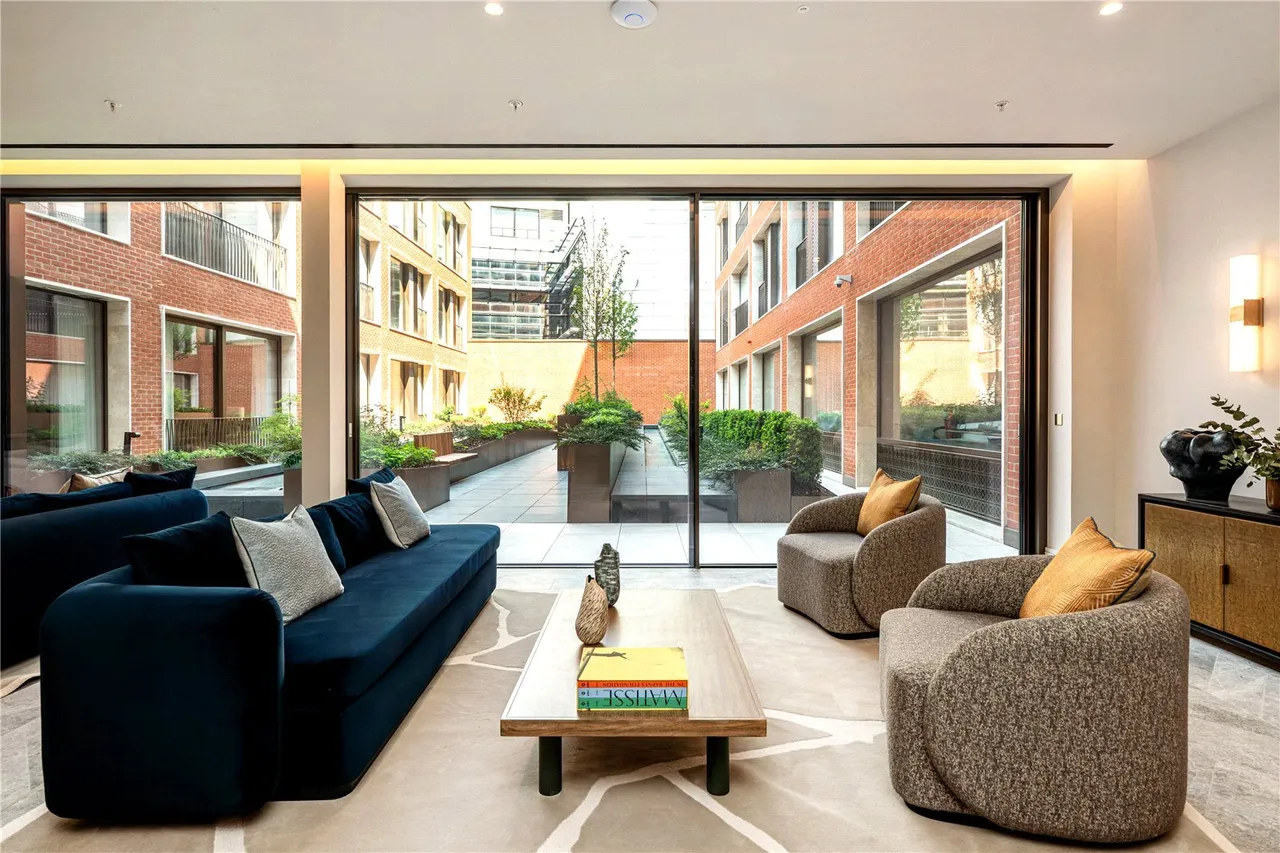 Carrington Street, Mayfair, W1J, photo 11