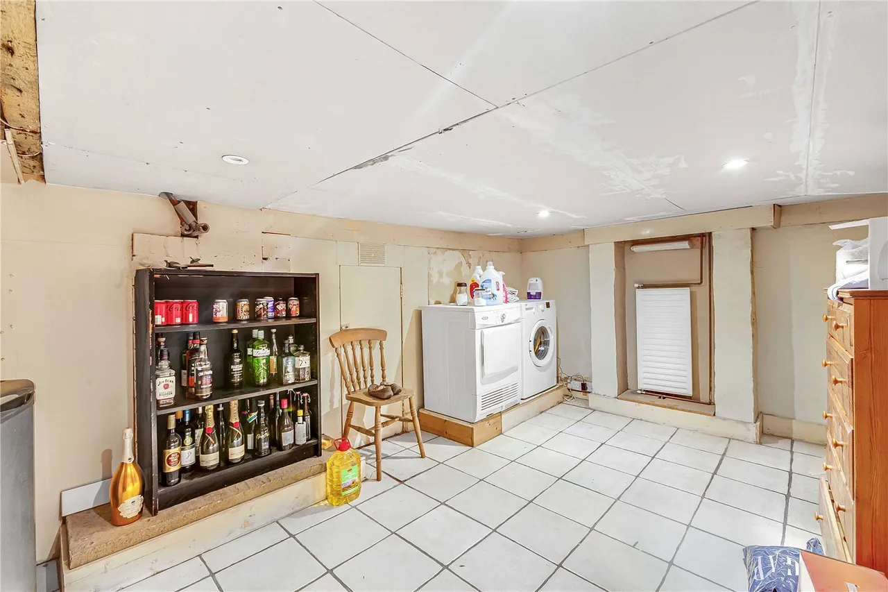 Laitwood Road, London, SW12, photo 10