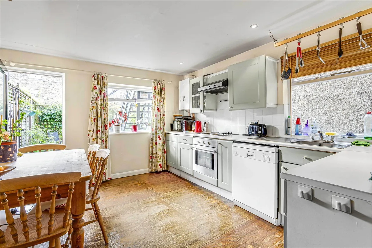 Laitwood Road, London, SW12, photo 5