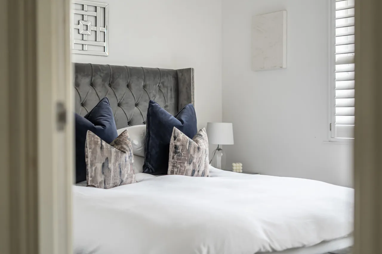 The Broadway, Farnham Common, SL2, photo 18
