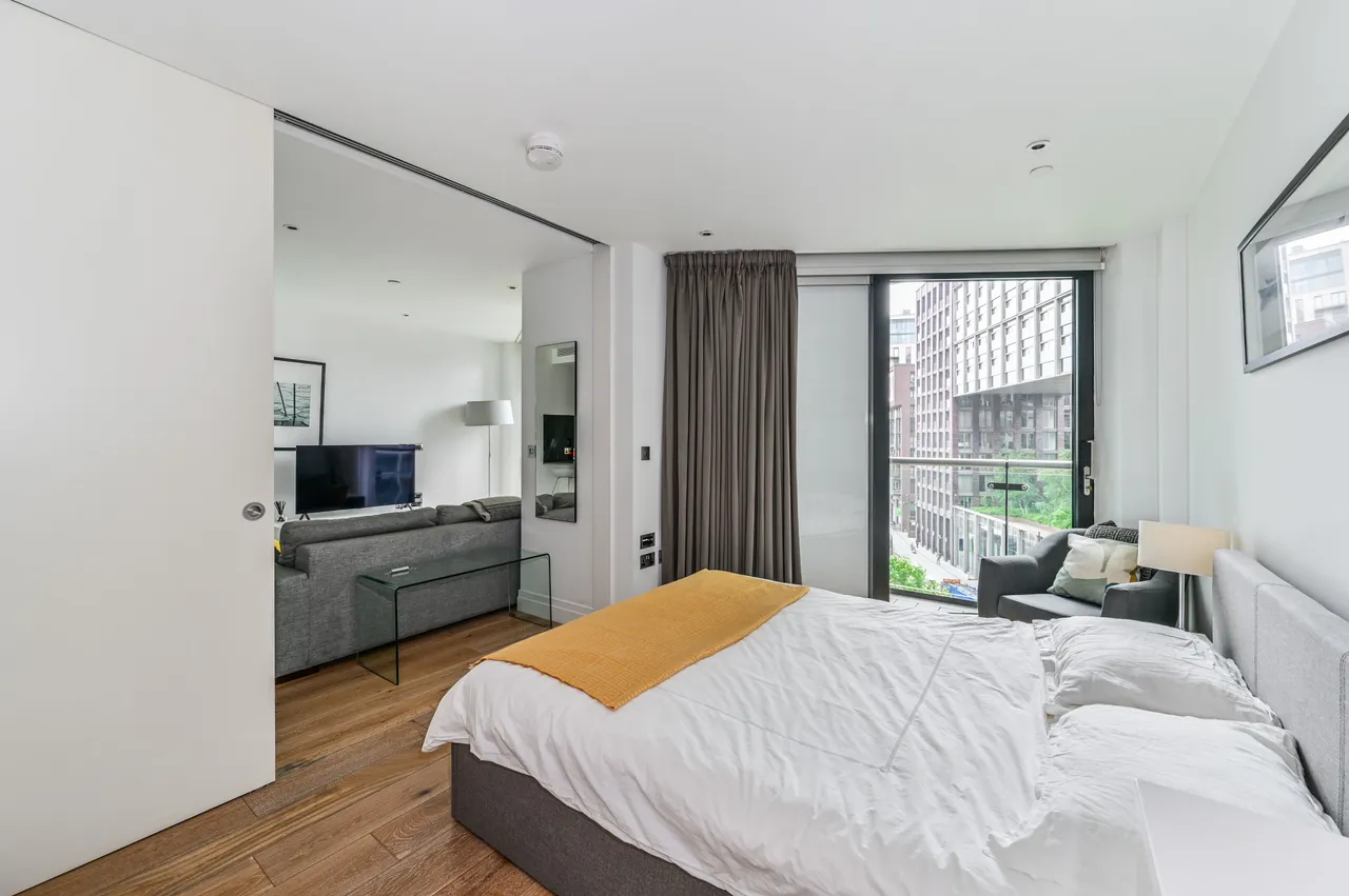 Apartment 19, 2 Riverlight Quay, London, photo 5
