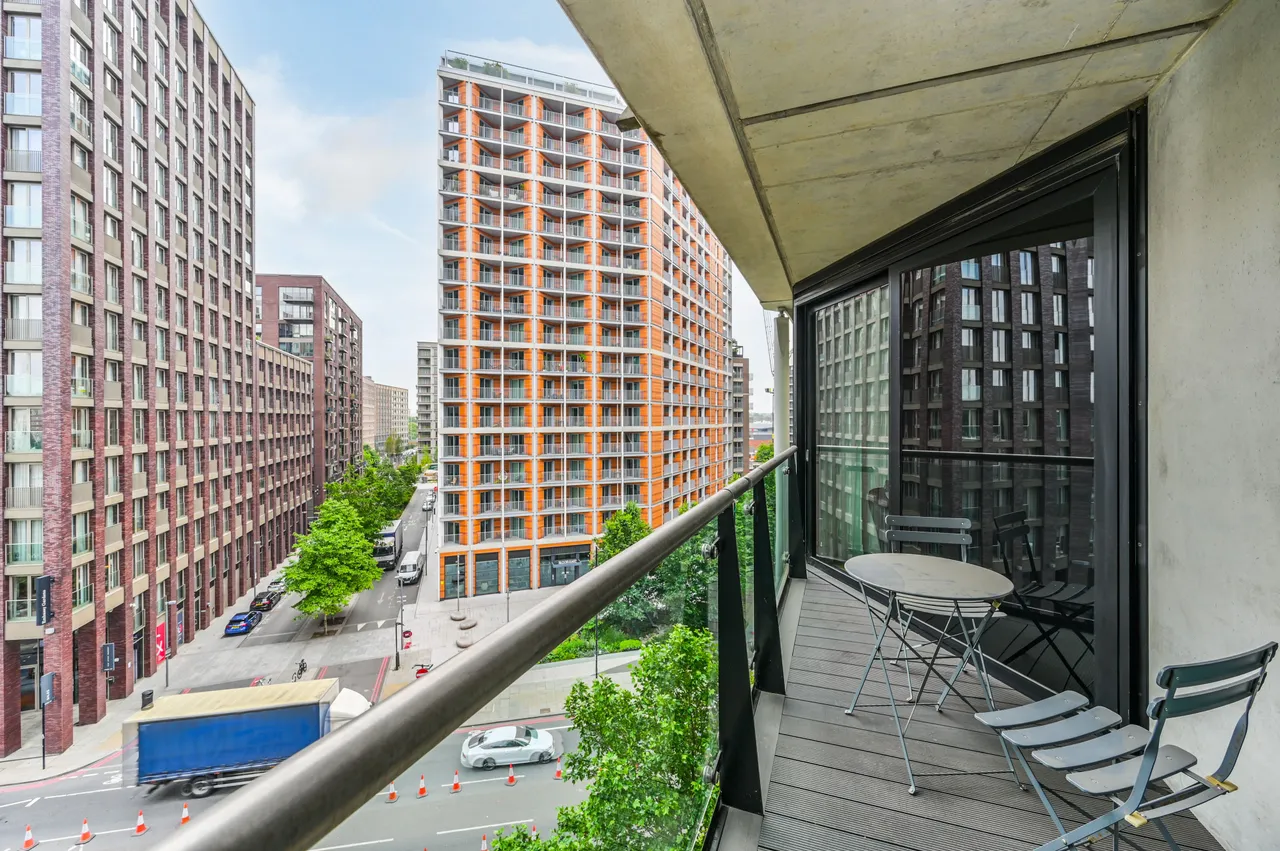 Apartment 19, 2 Riverlight Quay, London, photo 8