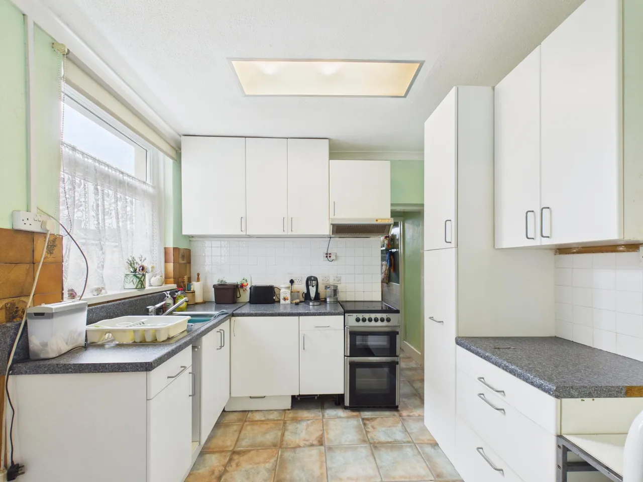 Park Avenue, Newport, NP10, photo 2