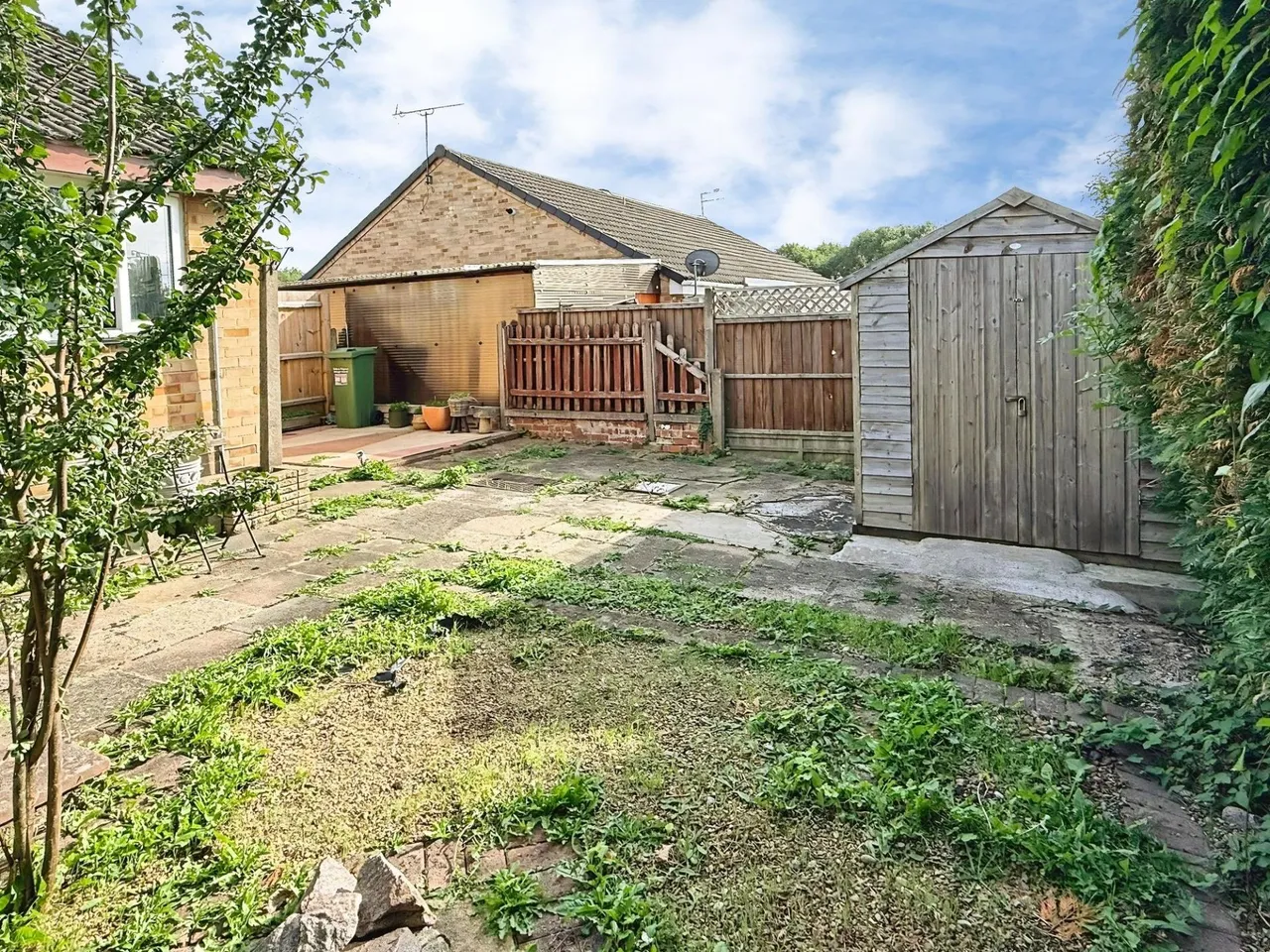 Avon Close, Oadby, LE2, photo 13