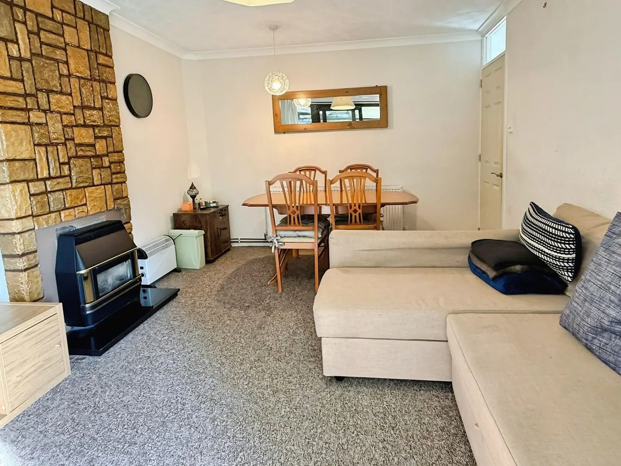 Avon Close, Oadby, LE2, photo 2