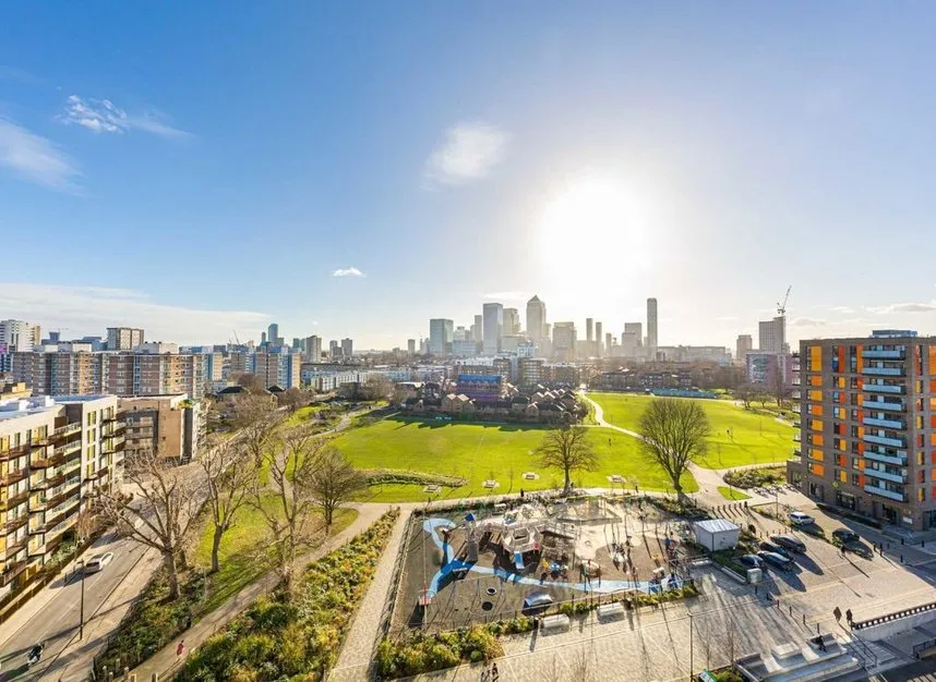 Ursula Gould Way, Poplar, E14, photo 10