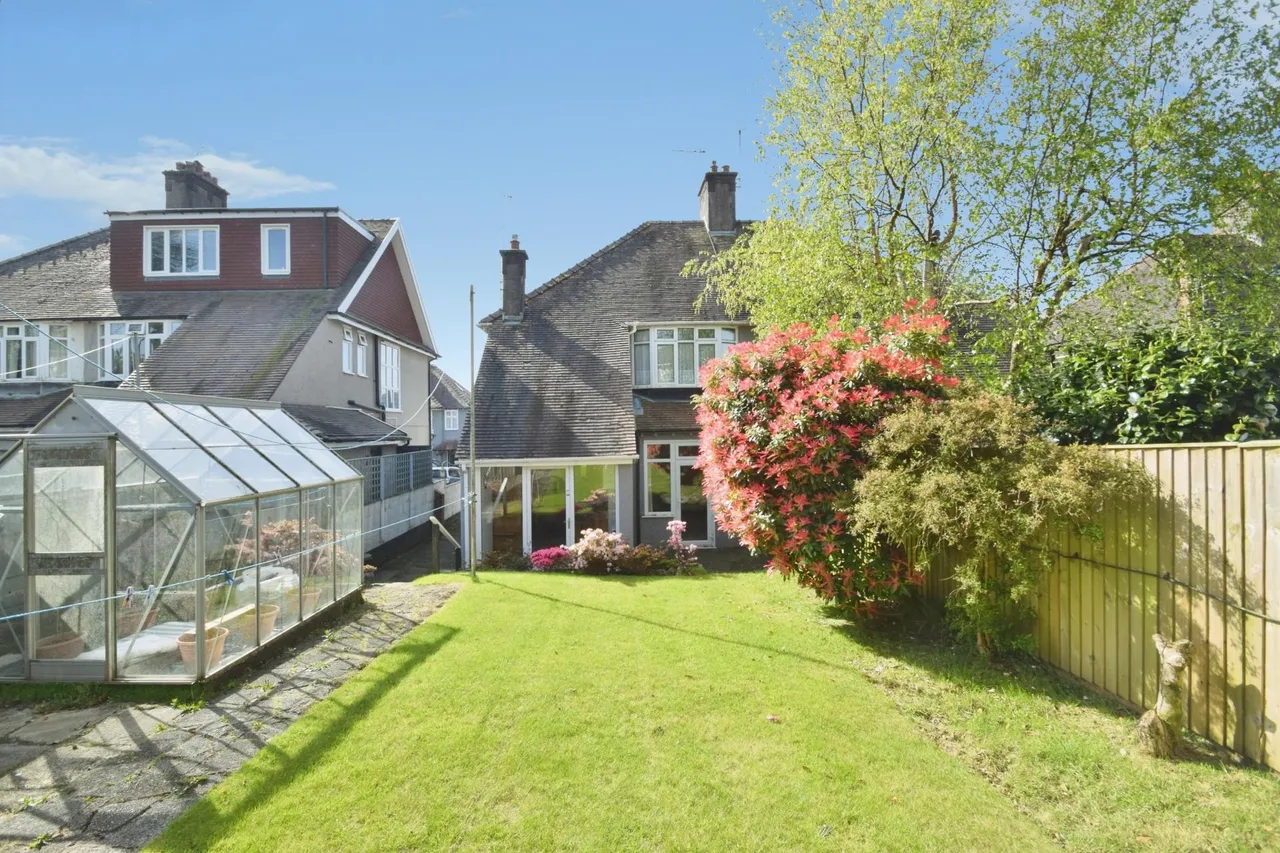 Caebryn Avenue, Sketty, Swansea, SA2, photo 2