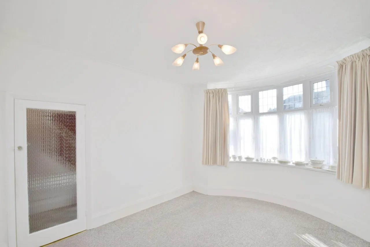 Caebryn Avenue, Sketty, Swansea, SA2, photo 6