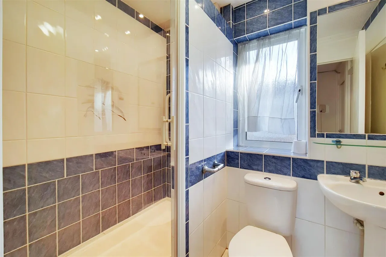 Perryn Court, Grimwood Road, Twickenham Tw1, photo 12
