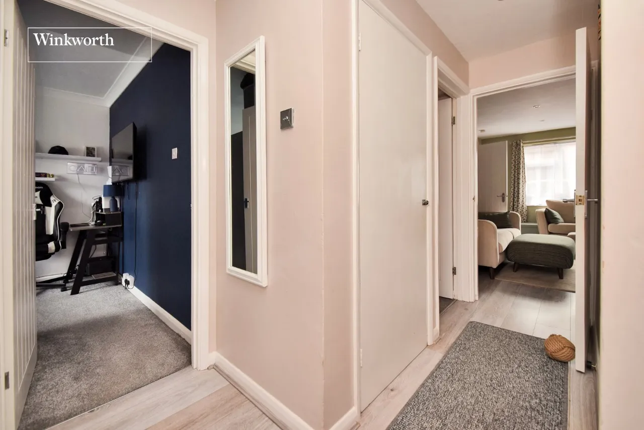 Silverdale Close, Cheam, SM1, photo 7