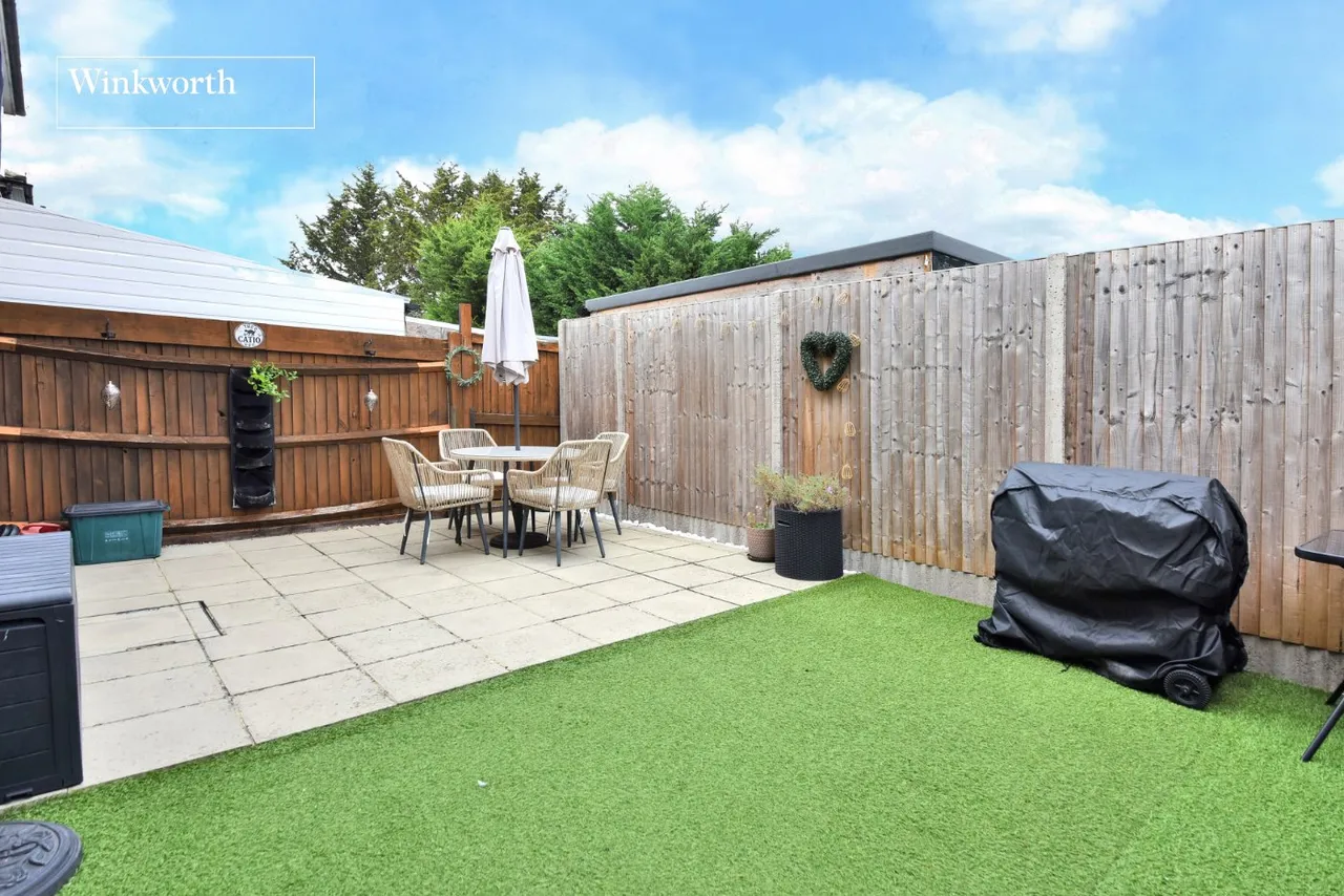Silverdale Close, Cheam, SM1, photo 4