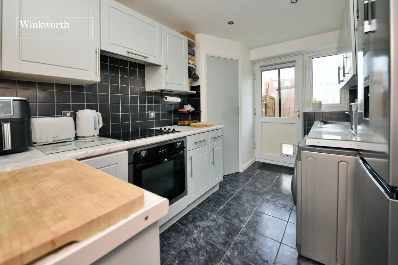 Silverdale Close, Cheam, SM1, photo 5