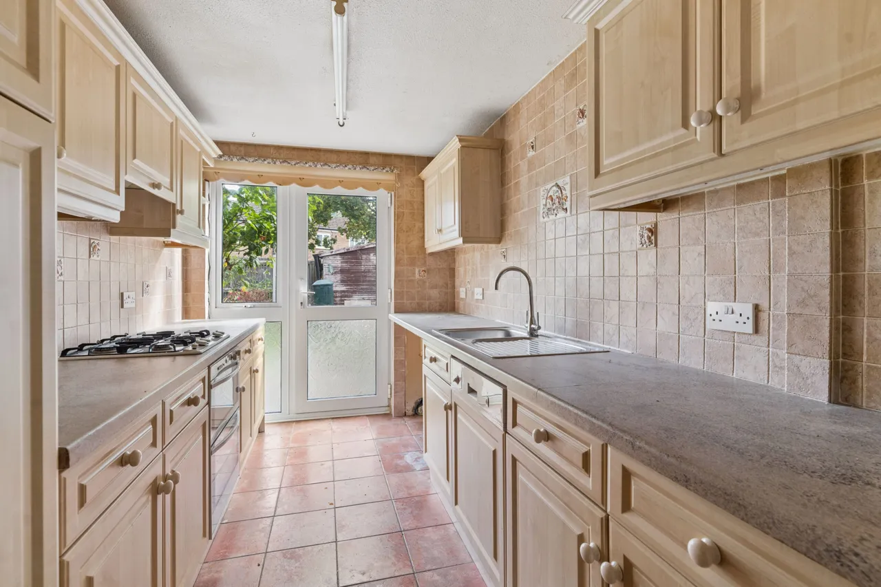 Southwark Close, Stevenage, SG1, photo 2
