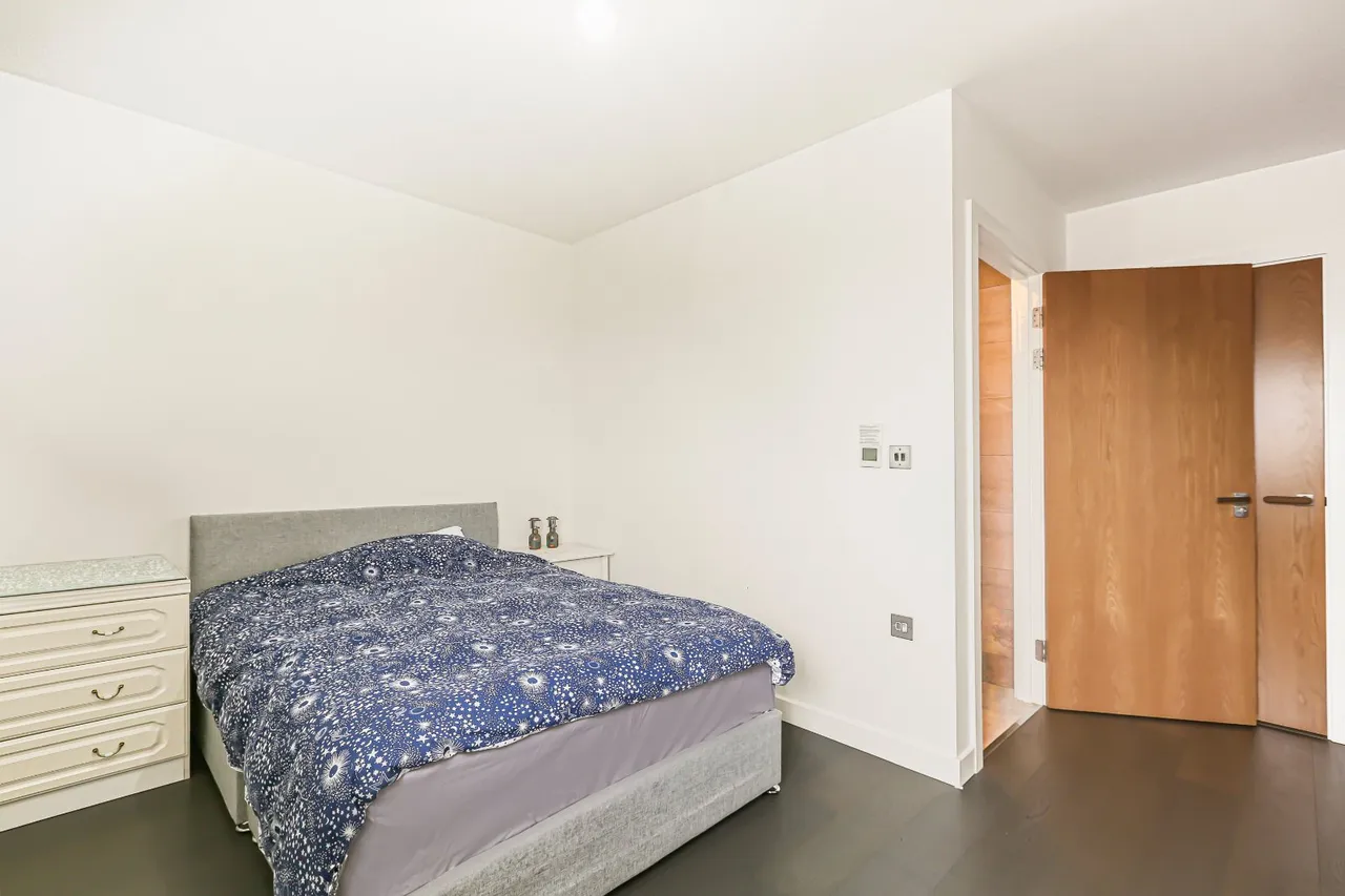 Lismore Boulevard, Colindale, NW9, photo 6