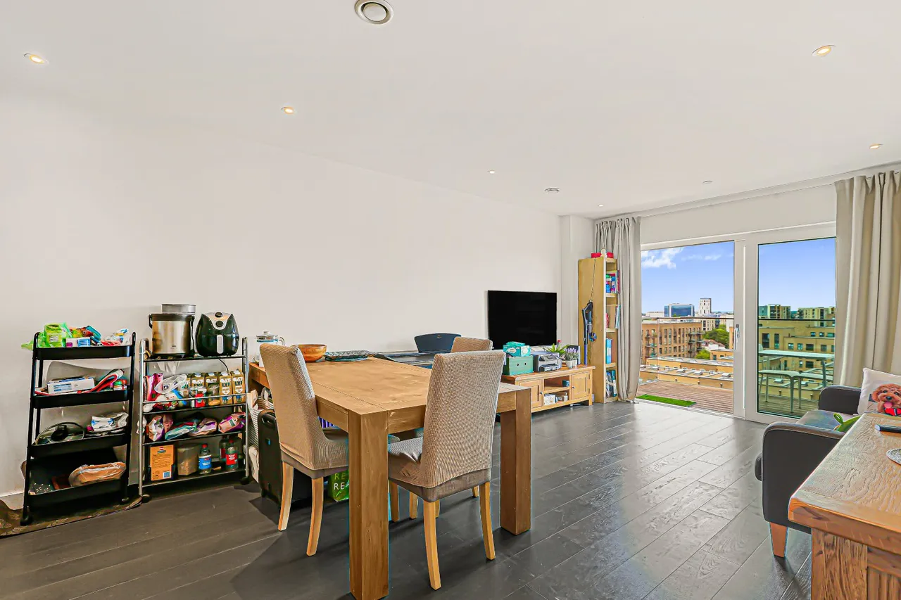 2 bed flat for sale, Lismore Boulevard, Colindale, NW9