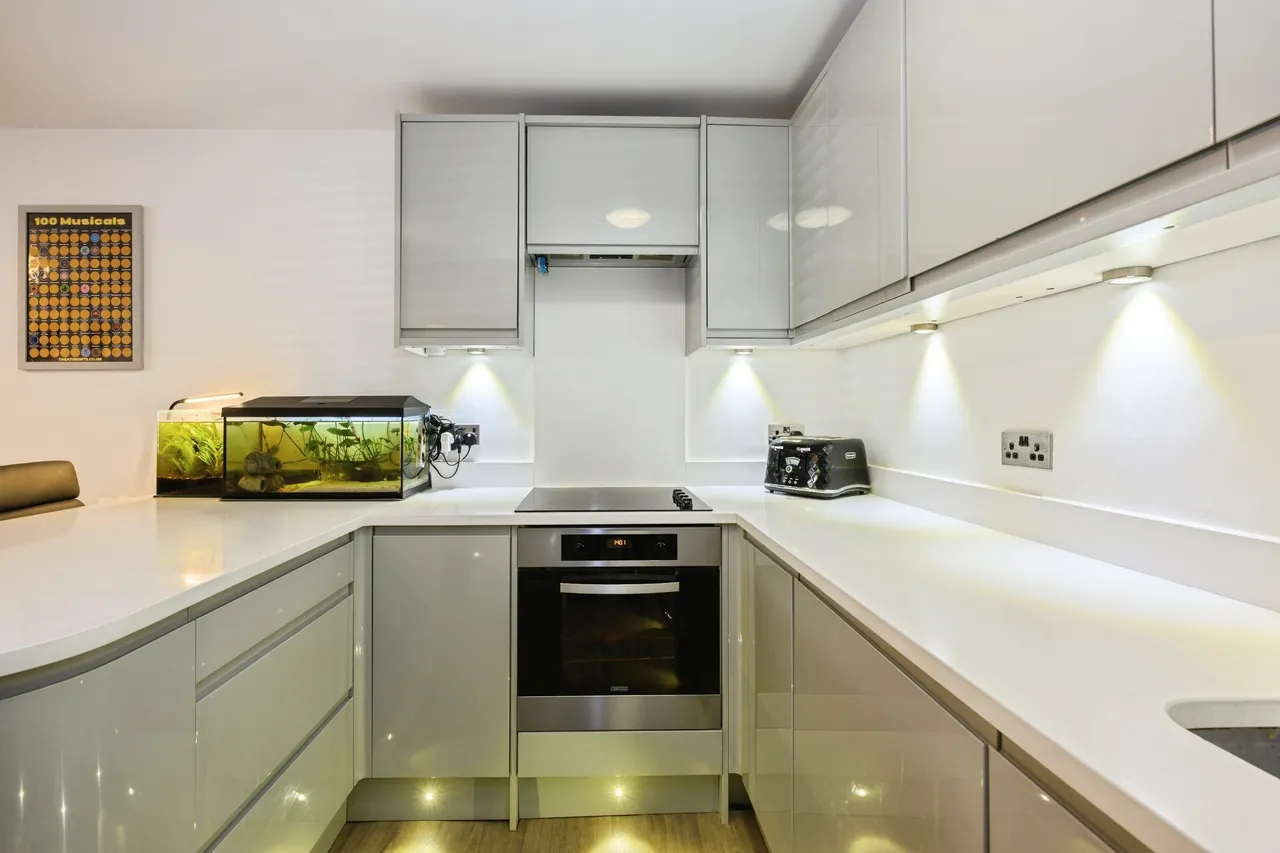 Westbury Close, Whyteleafe, CR3, photo 7