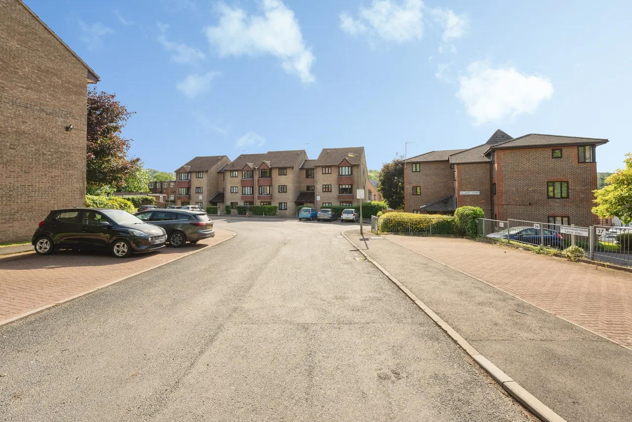 Westbury Close, Whyteleafe, CR3, photo 21