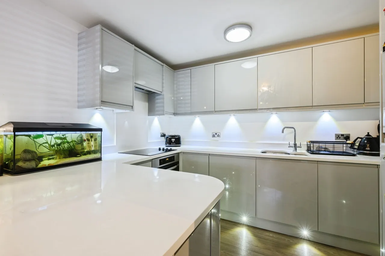 Westbury Close, Whyteleafe, CR3, photo 2