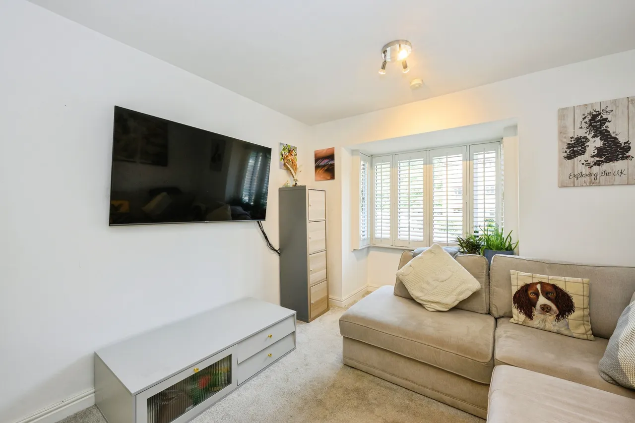 Westbury Close, Whyteleafe, CR3, photo 13