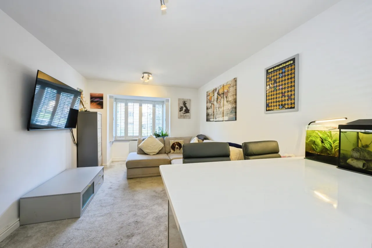Westbury Close, Whyteleafe, CR3, photo 8