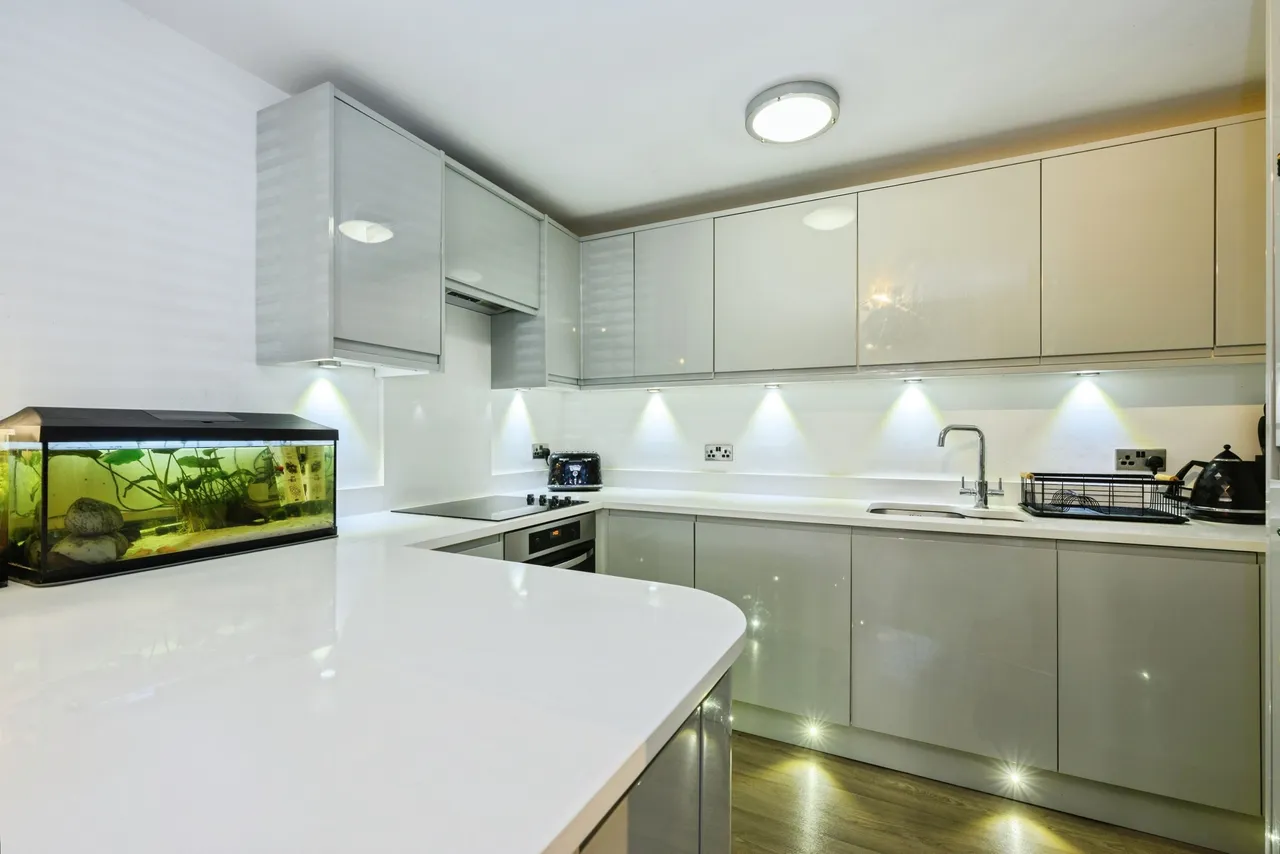 Westbury Close, Whyteleafe, CR3, photo 9