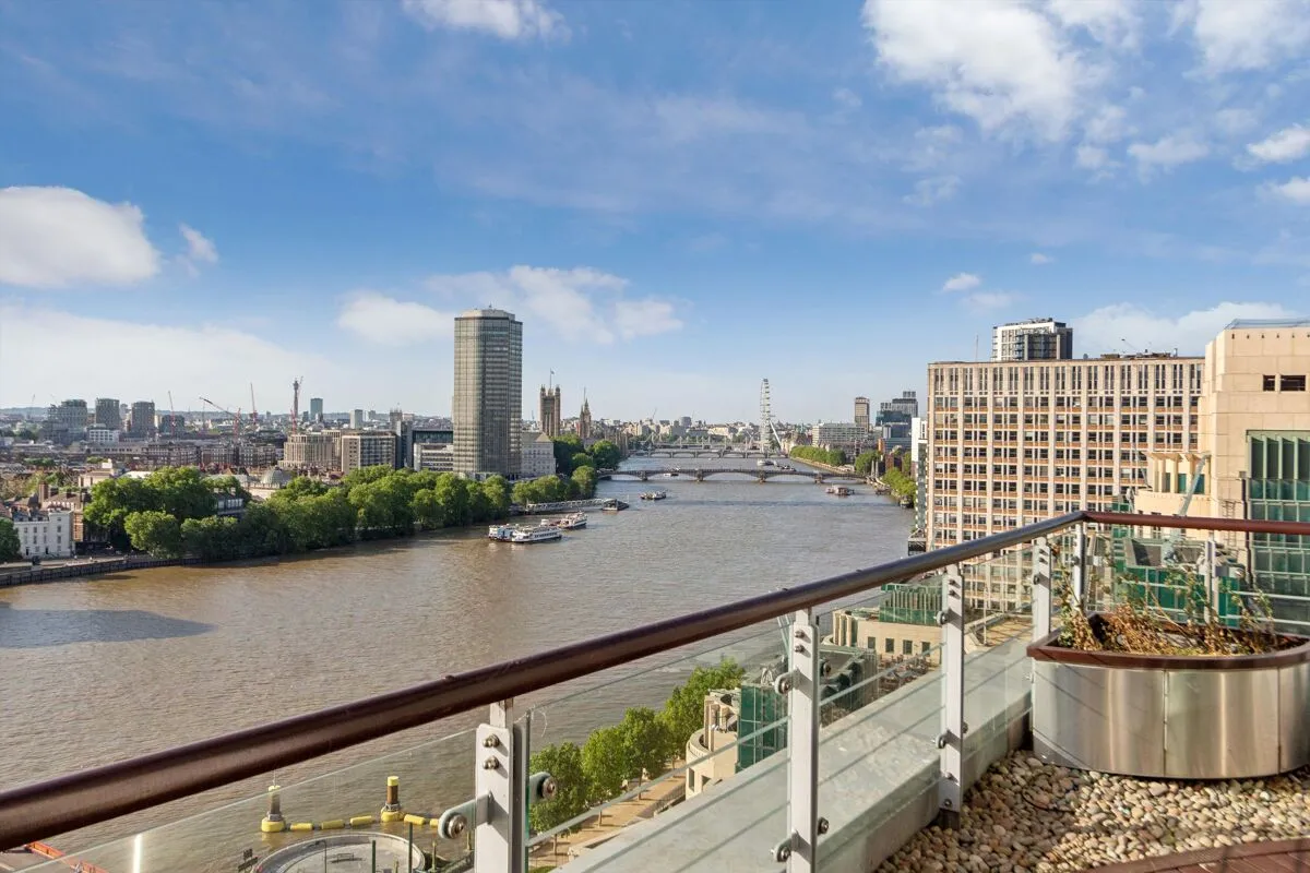 5 bed flat for sale, St. George Wharf, London, SW8