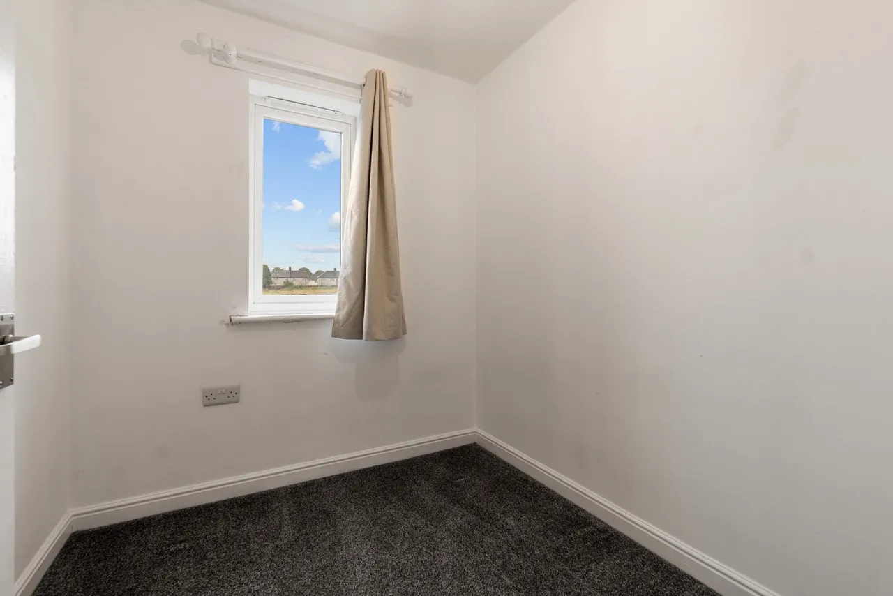 Braine Croft, Bradford, BD6, photo 13