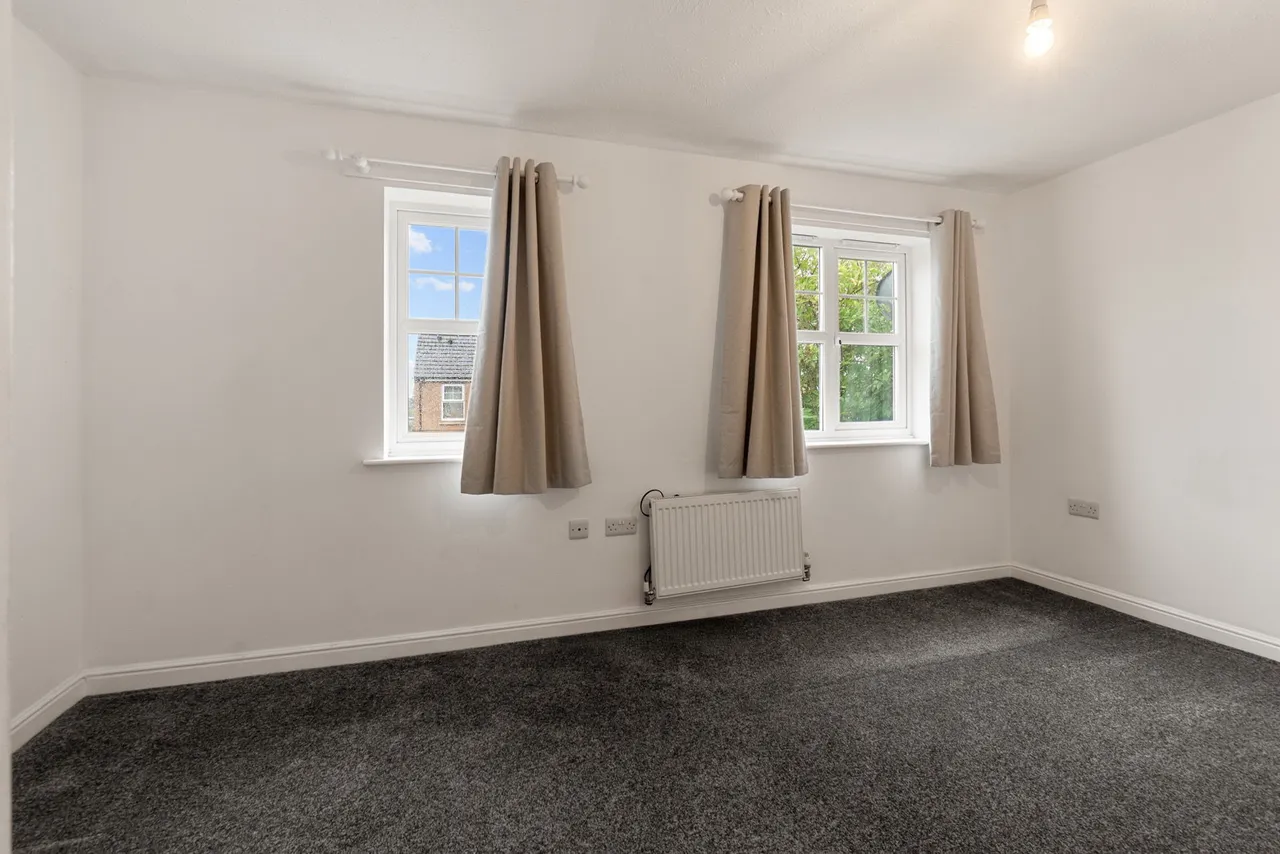 Braine Croft, Bradford, BD6, photo 11