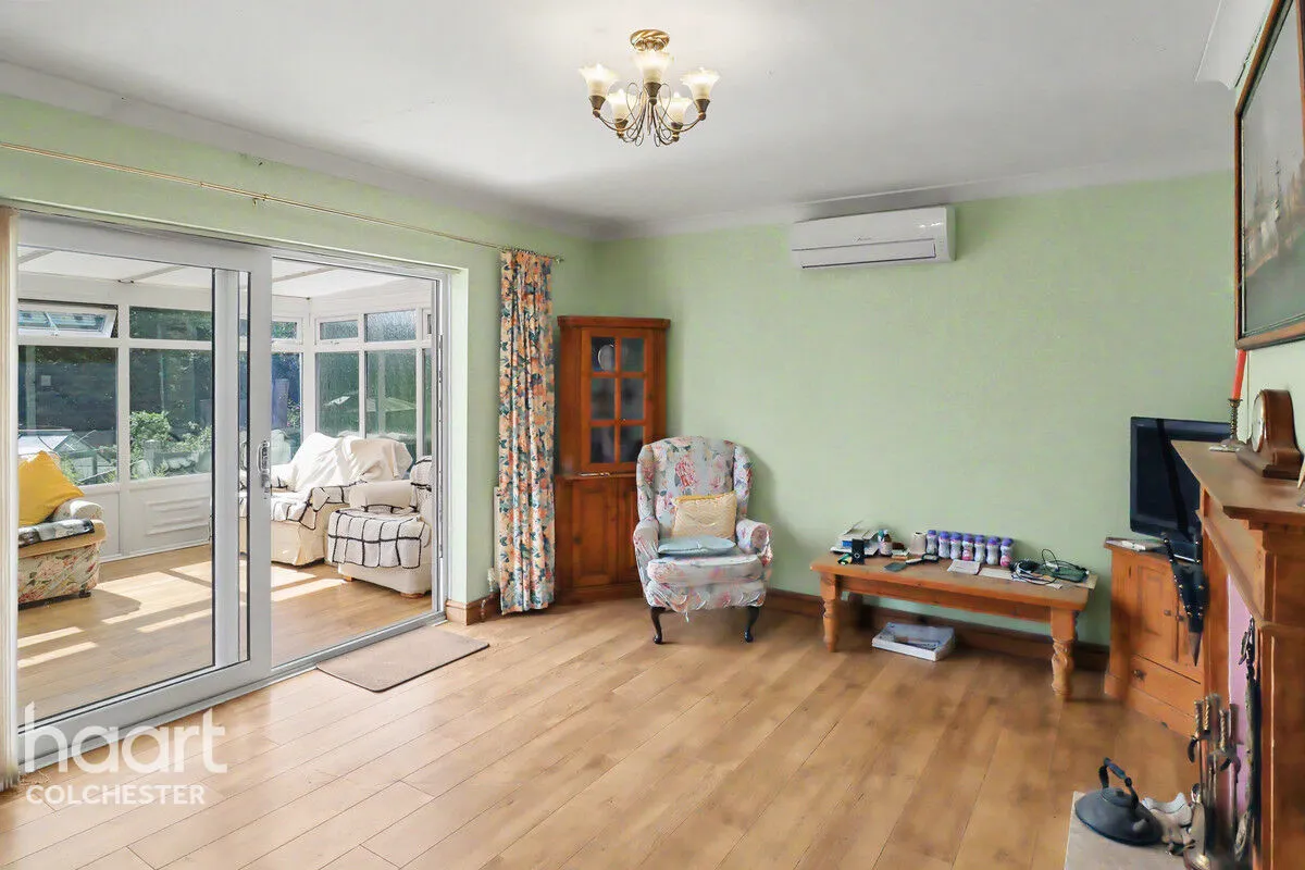 Queen Anne Road, Colchester, CO5, photo 4