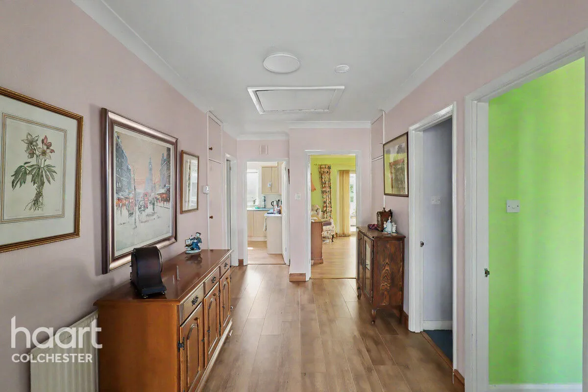 Queen Anne Road, Colchester, CO5, photo 2